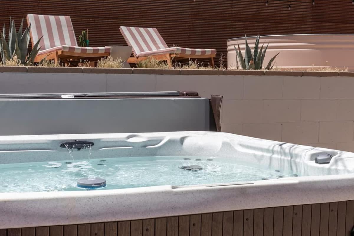Joshua Tree - Le Tout Petit W Hot Tub Exteriör bild