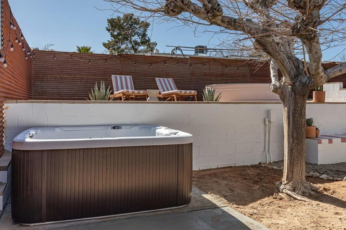 Joshua Tree - Le Tout Petit W Hot Tub Exteriör bild